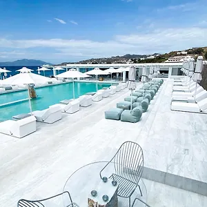 ميكونوس باي آند فيلاز **** Mykonos Town
